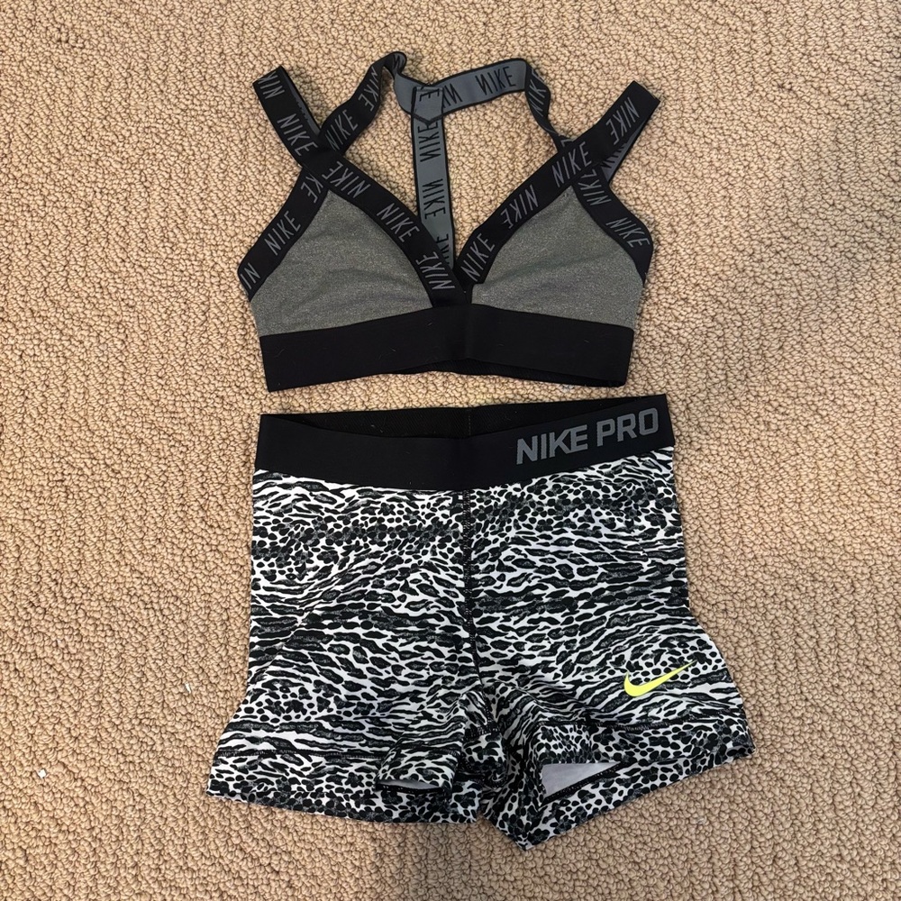 Nike Pro matching set - cheetah print (XS)